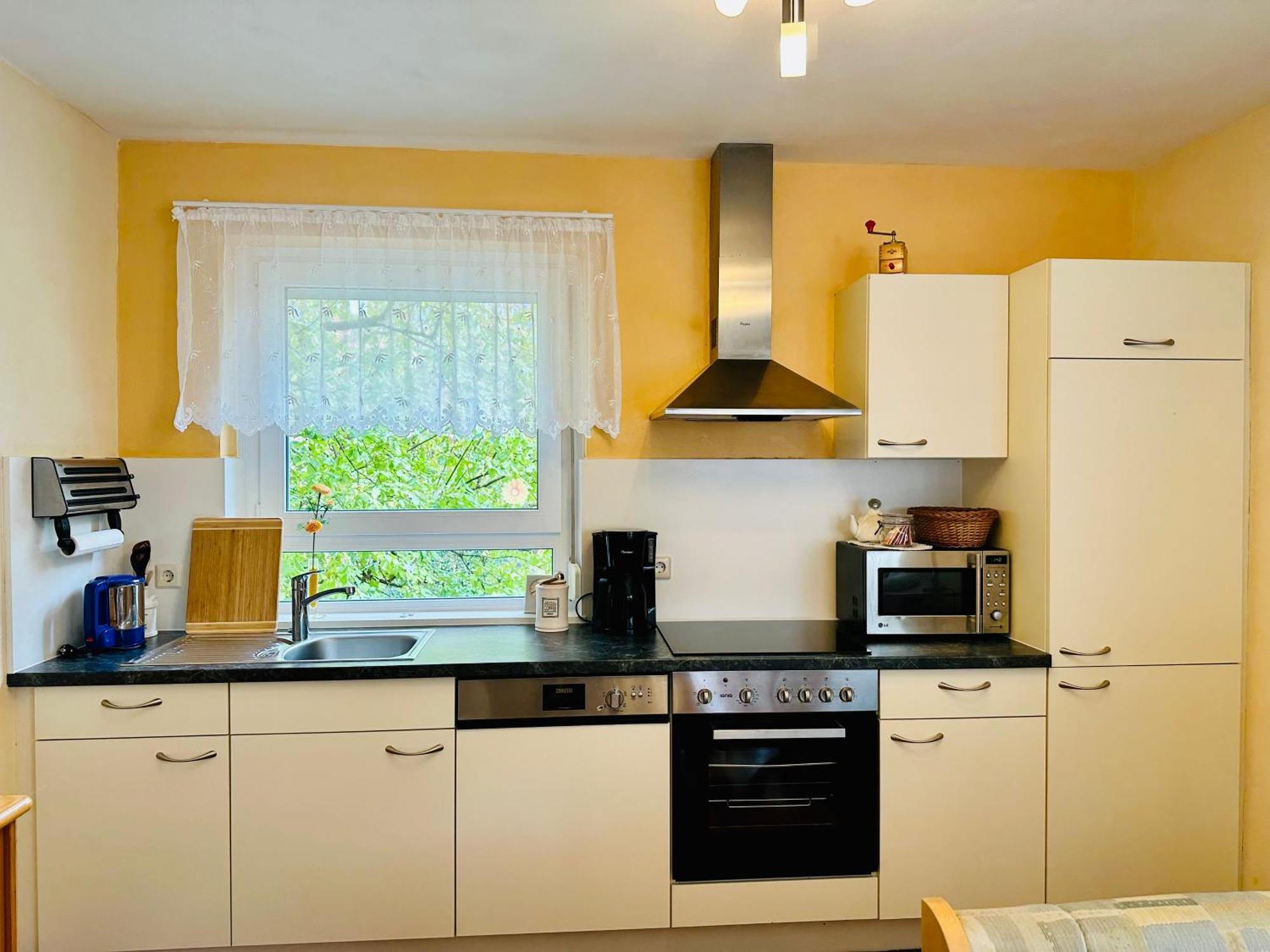 2,5-Zimmerwohnung Mit Terrasse - Keine Monteure Марбах-ам-Неккар Экстерьер фото