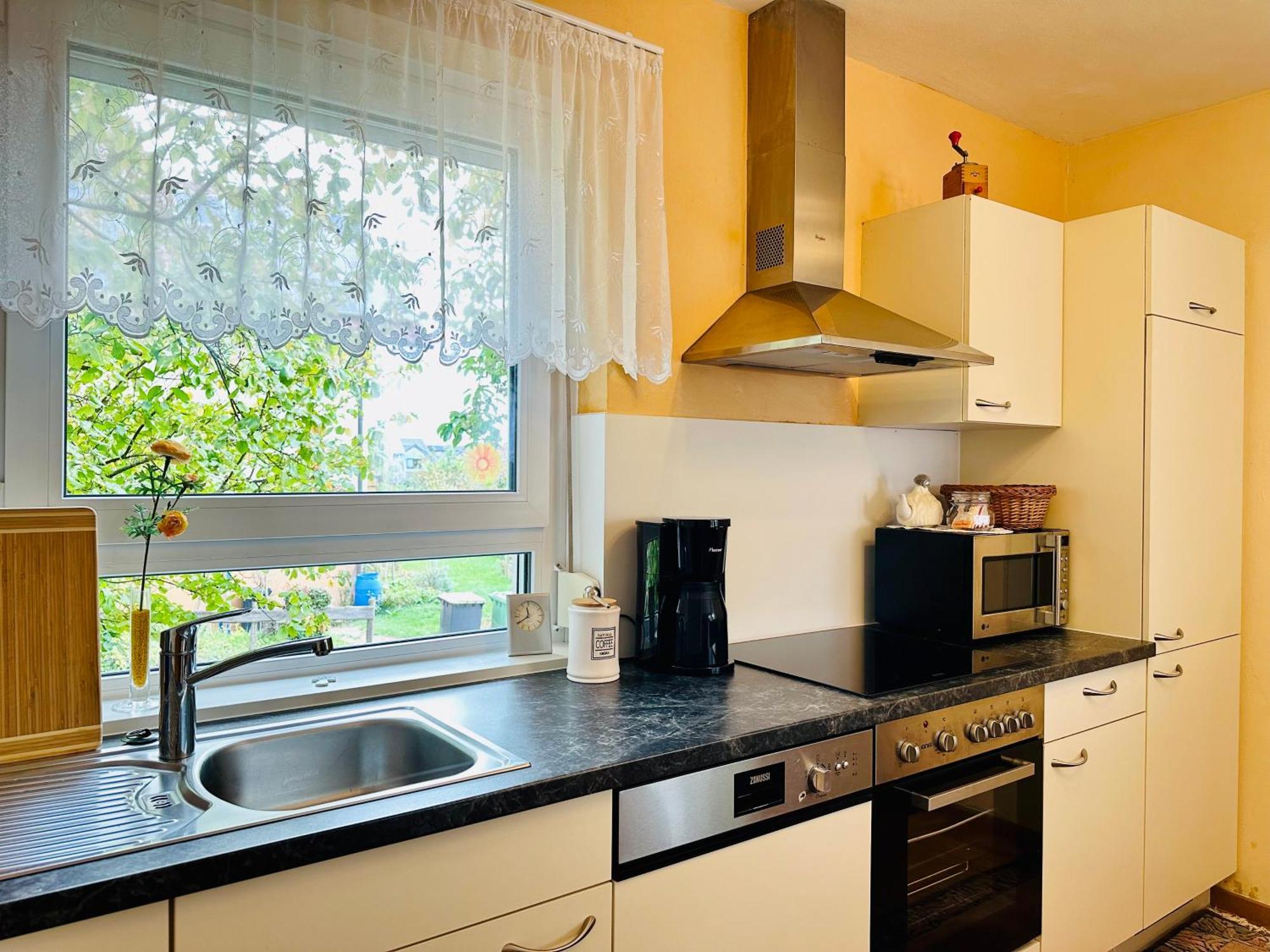 2,5-Zimmerwohnung Mit Terrasse - Keine Monteure Марбах-ам-Неккар Экстерьер фото